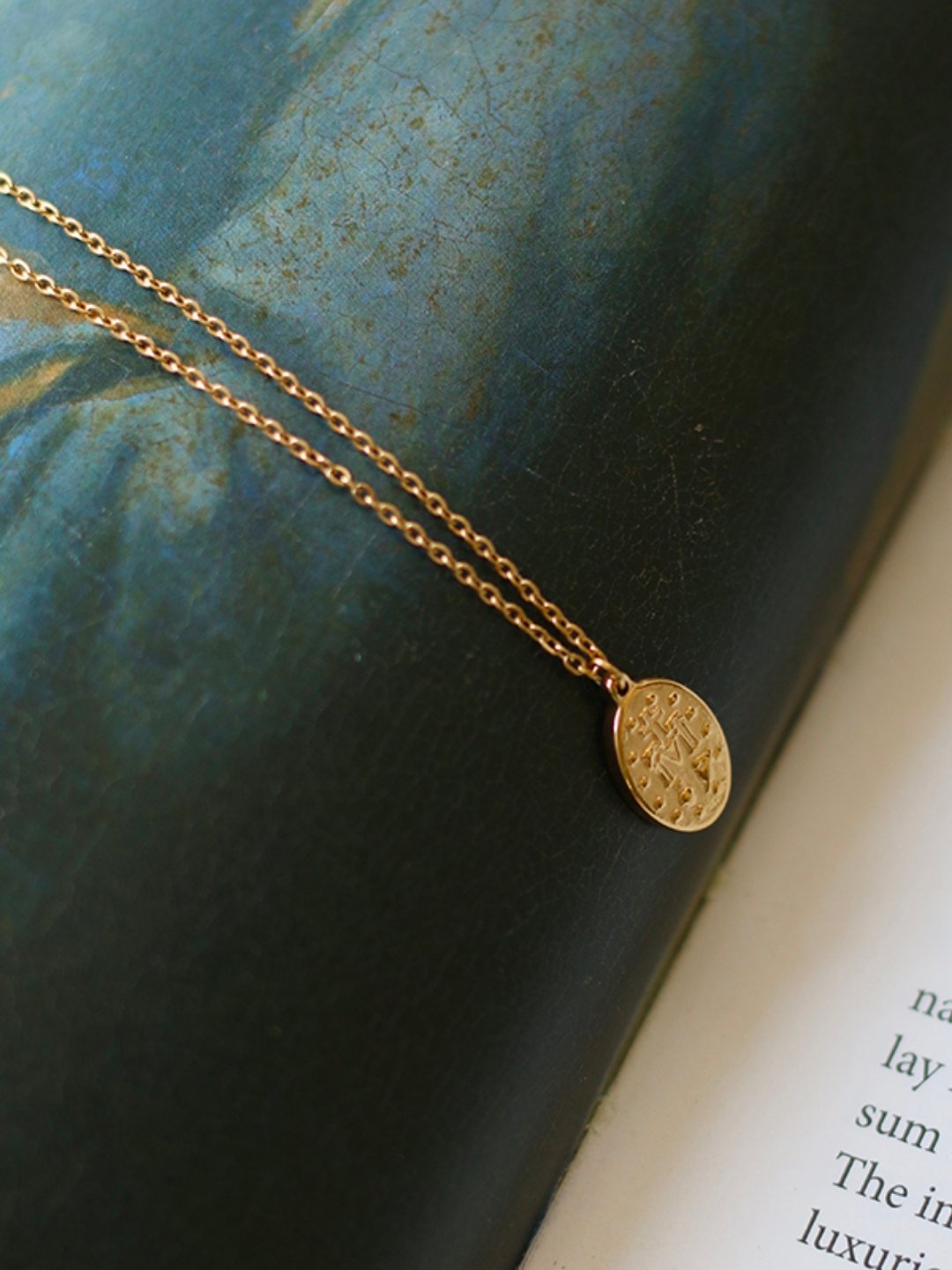 Gold necklace ax02 - AXES