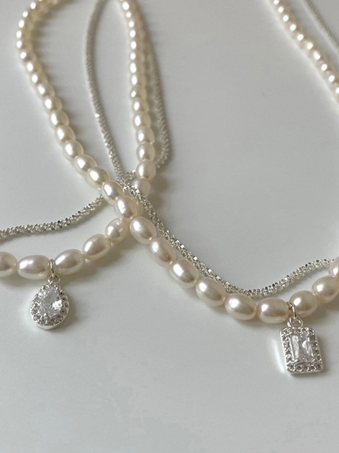 Perl Necklace ax01 - AXES
