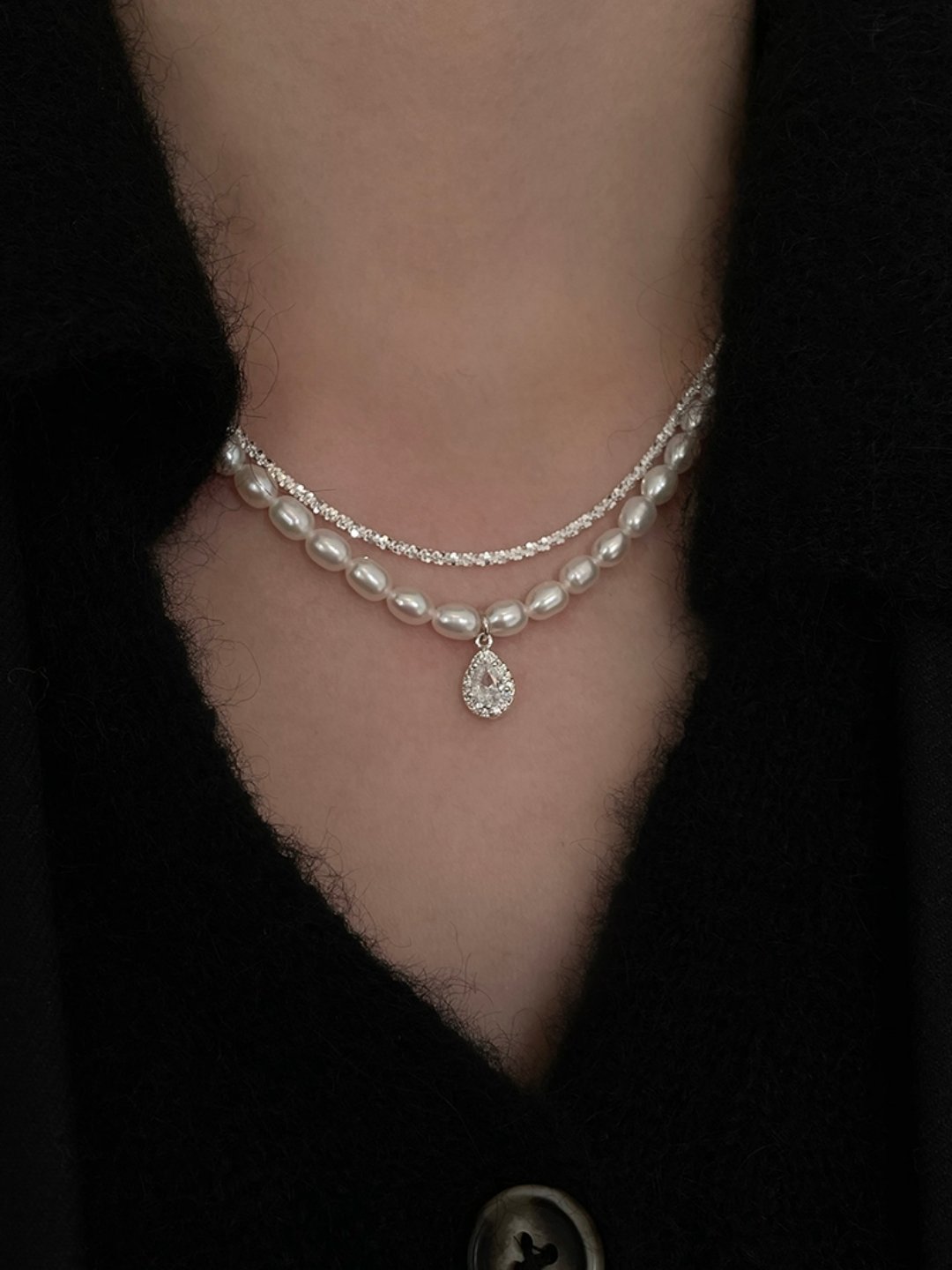 Perl Necklace ax01 - AXES