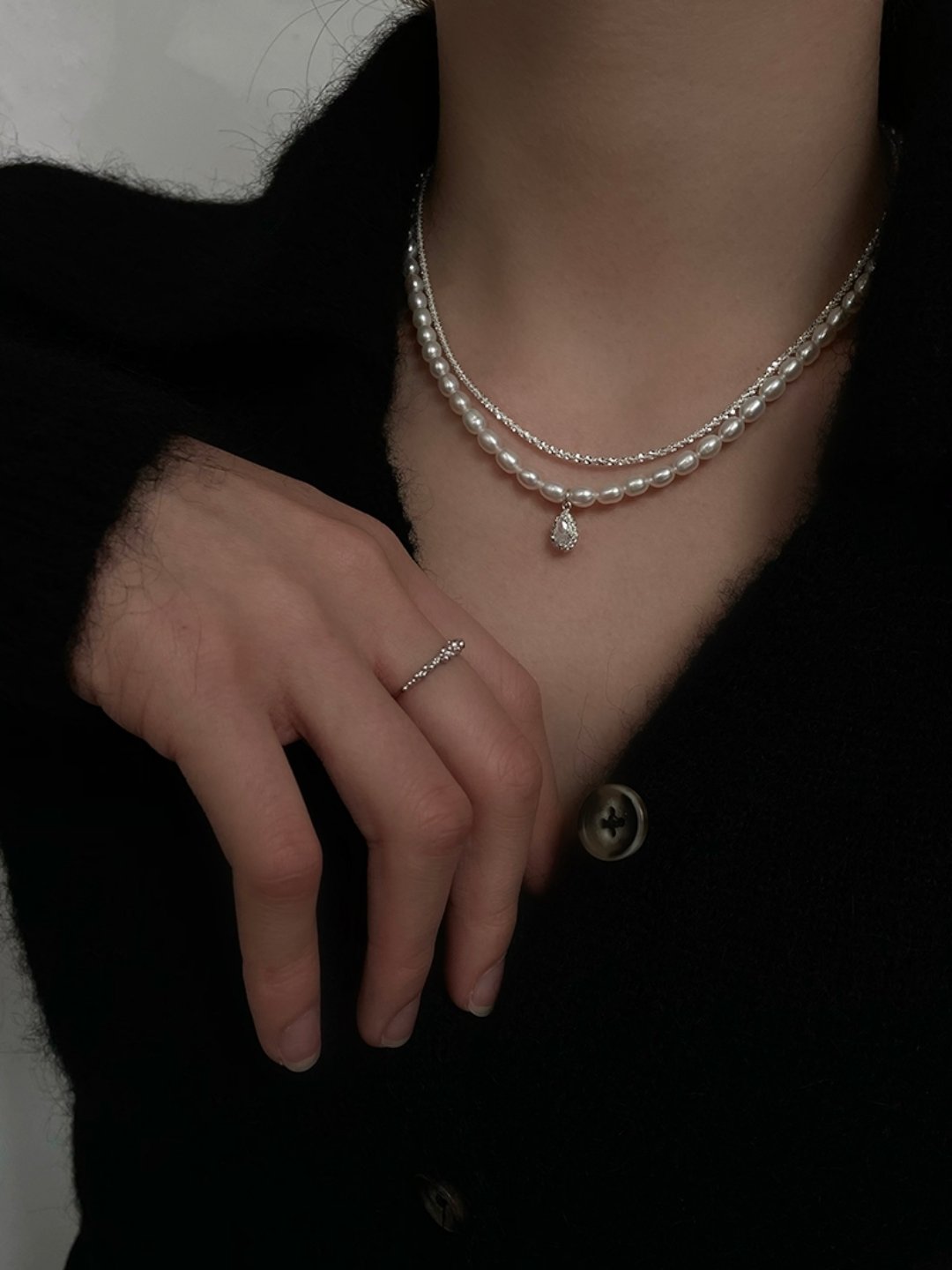 Perl Necklace ax01 - AXES