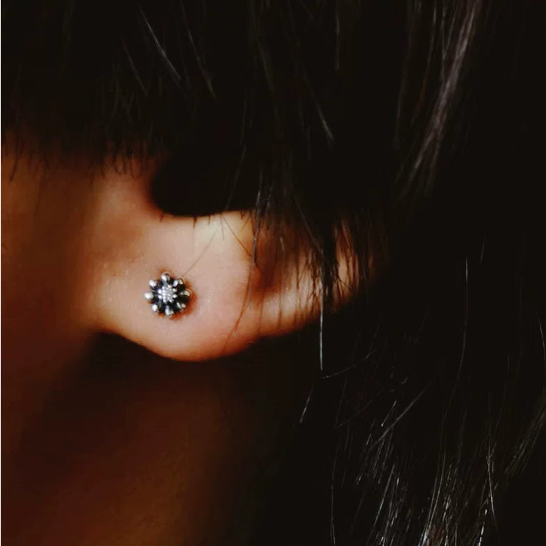 Crystal Flower Pierce【Silver925】